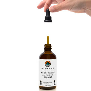 AYUVANA Reishi Tinktur ausm Norden, Digger! Pipette wird aus dem Glas gezogen.